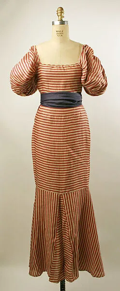 Evening dress — Unknown