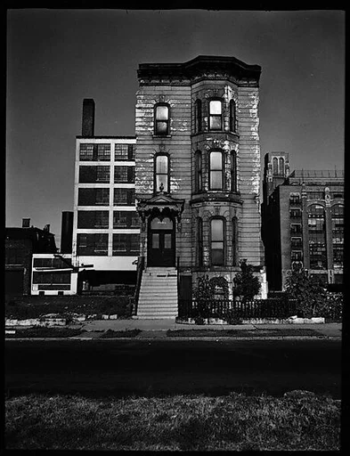 [Dilapidated Italianate Town House on South Side, 2033 Prairie Avenue, Chicago, Illinois]