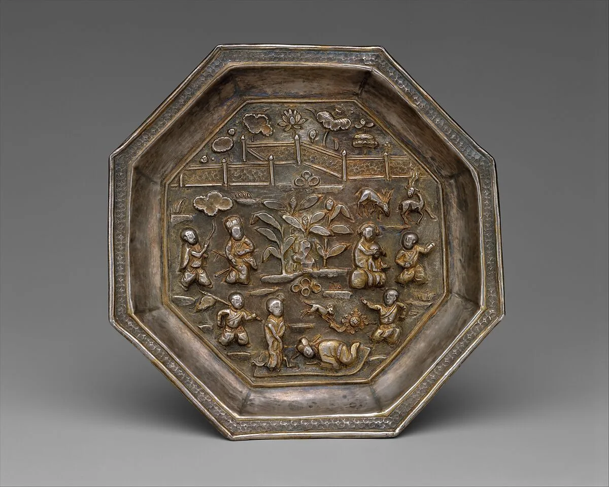南宋 庭園嬰戯圖銀盤|Dish with children playing in a garden — Unknown