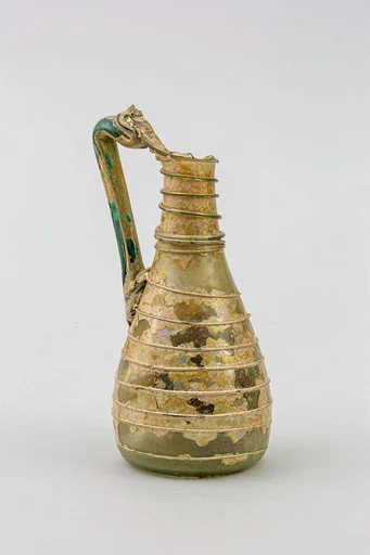 Glass jug
