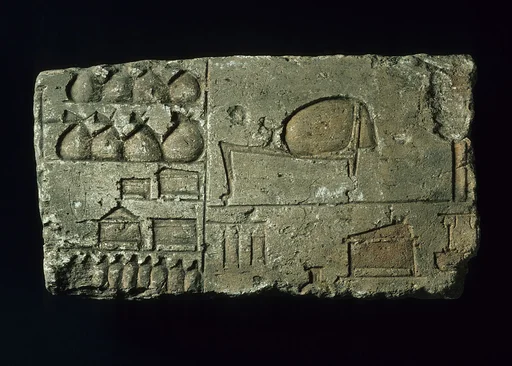 Relief with a bedroom and storerooms