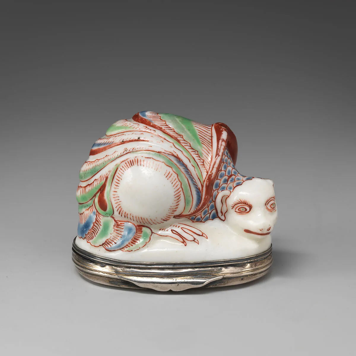 Snuffbox in the form of an armadillo — Saint-Cloud factory