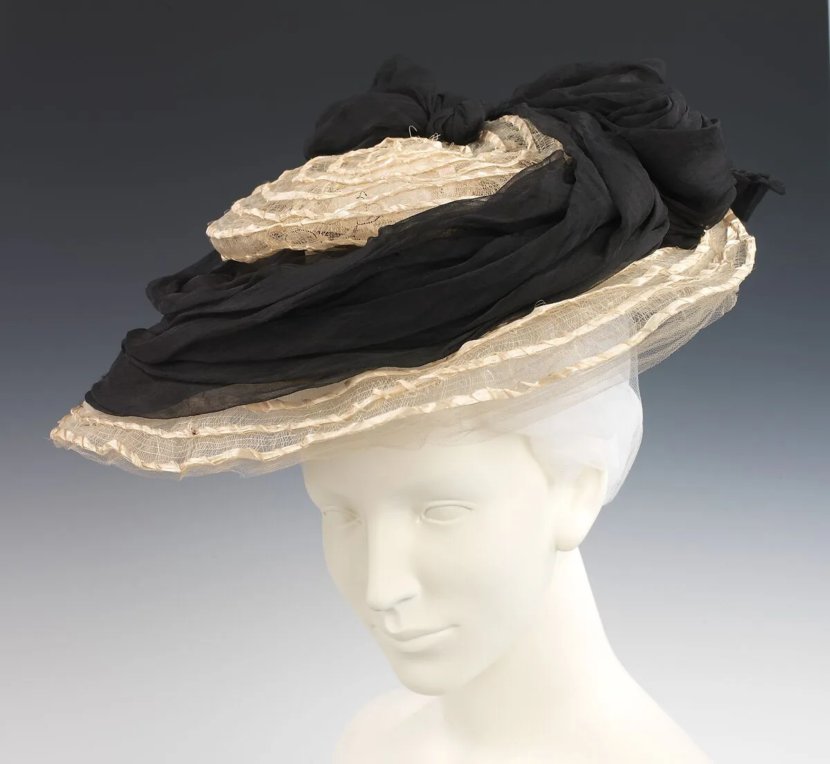 Hat — Camille Roger