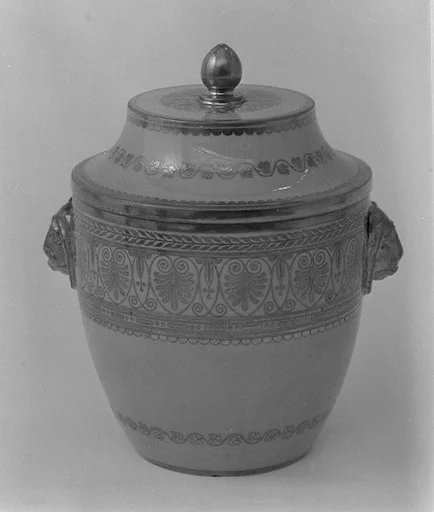 Sugar bowl with cover (pot à sucre pestum) (part of a service)