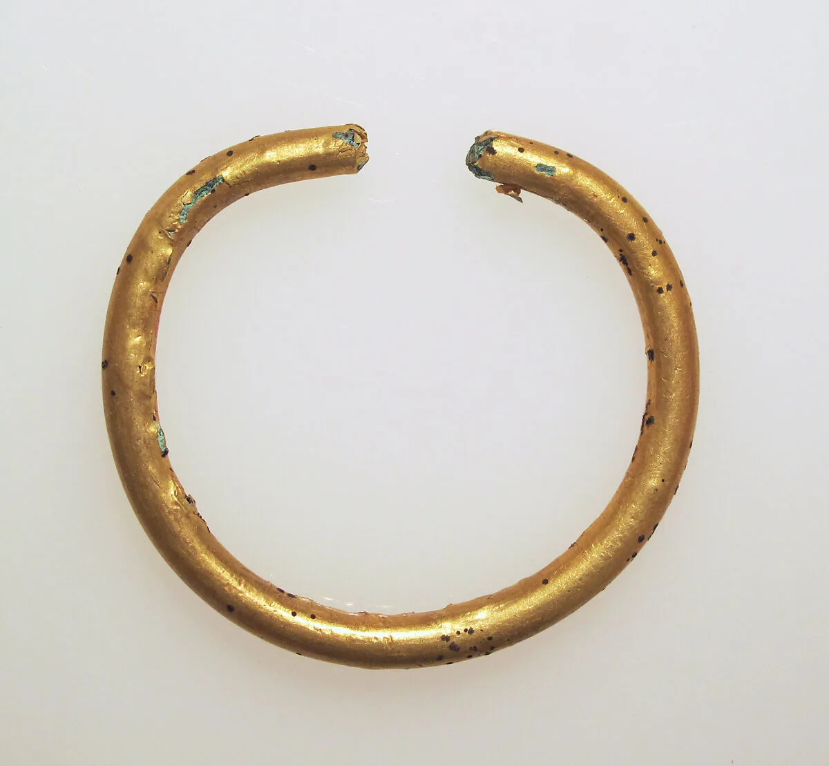 Bracelet, gilded bronze — Unknown