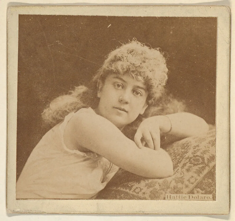 Hattie Dolaro, from the Actresses series (N246), Type 2, issued by Kinney Brothers to promote Sporting Extra Cigarettes — Kinney Brothers Tobacco Company