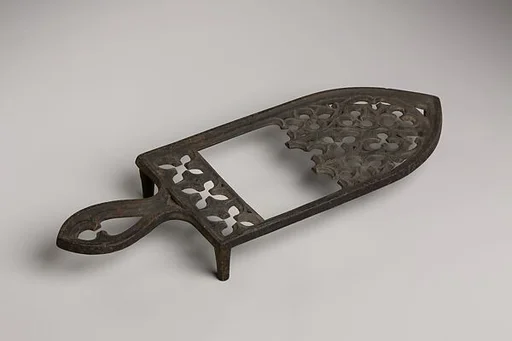 Trivet