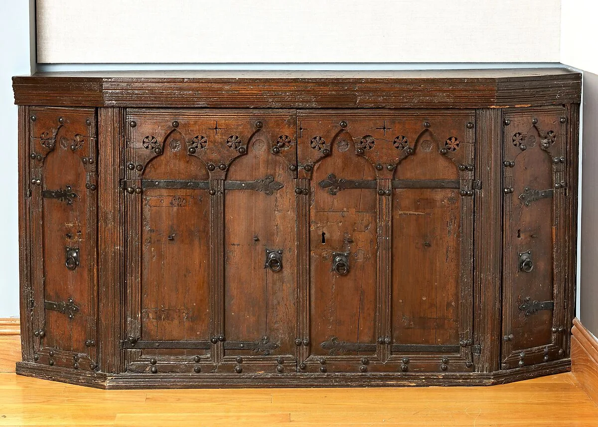 Cabinet (installed with 1975.1.2017) — Unknown