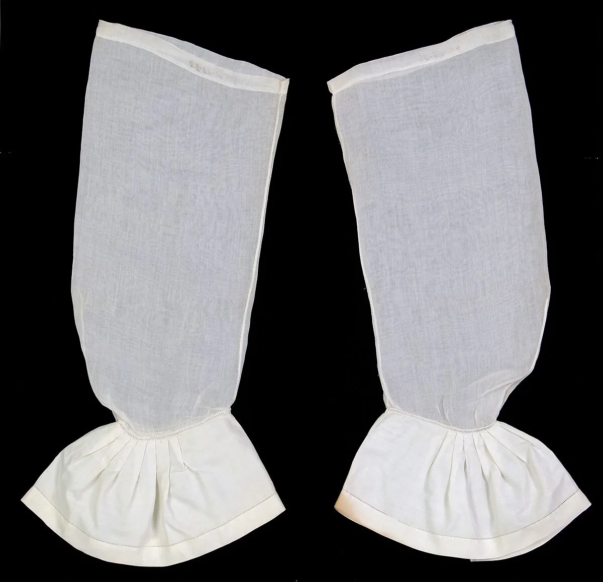 Undersleeves — Unknown