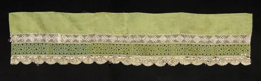 Towel border
