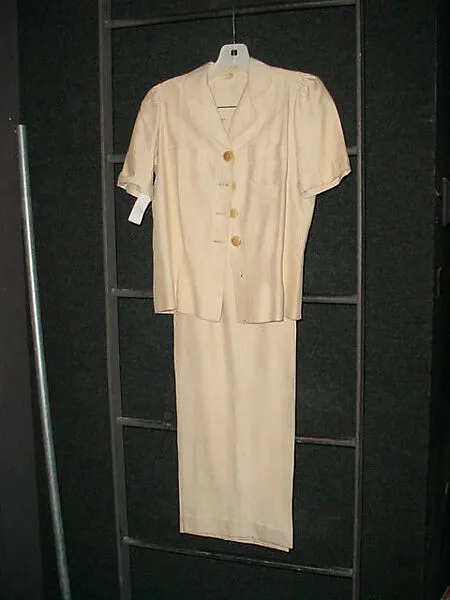 Suit — Unknown
