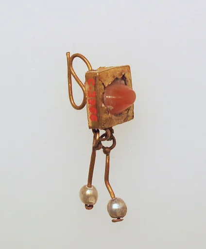 Earring-hook type with pendants of pearls