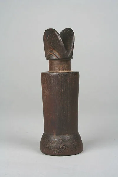 Figure: Female (Mwana Hiti) — Unknown