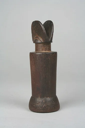 Figure: Female (Mwana Hiti)