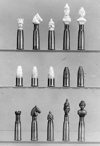 Chessmen (31)