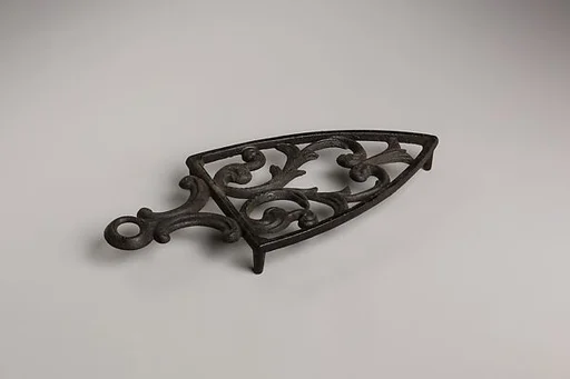 Trivet