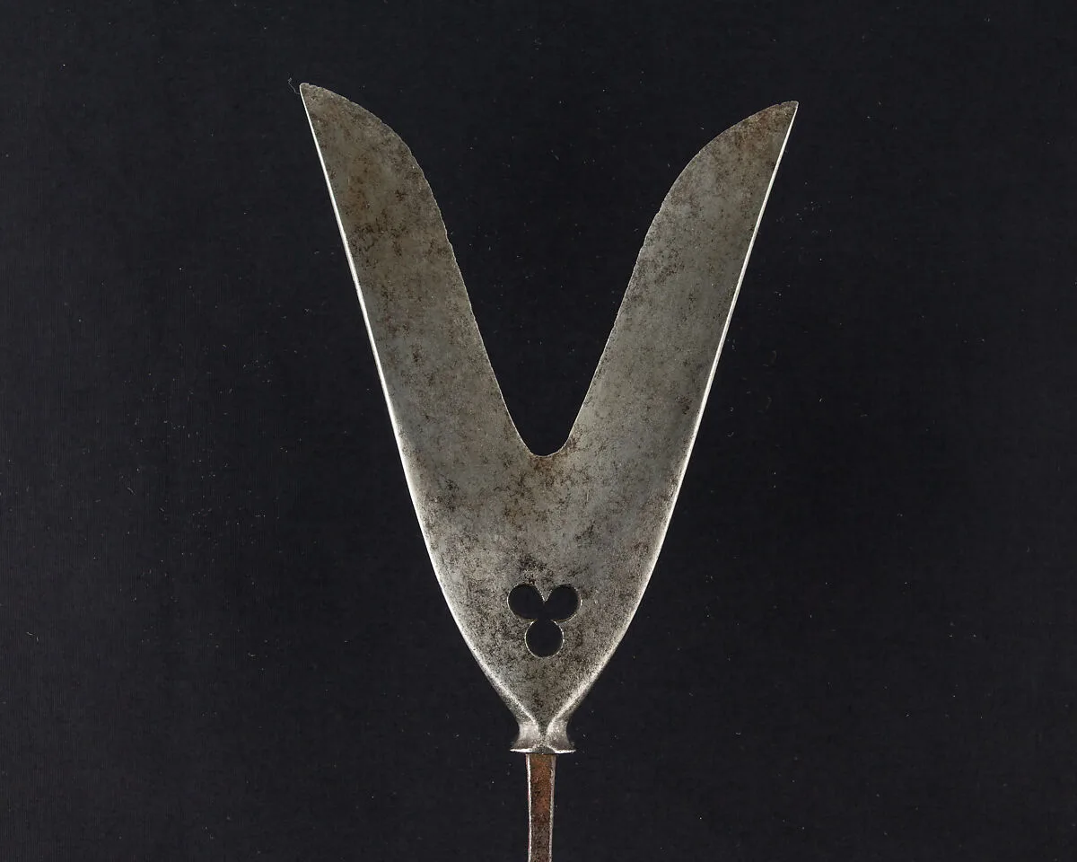 Arrowhead (<i>Yanone</i>) — Unknown