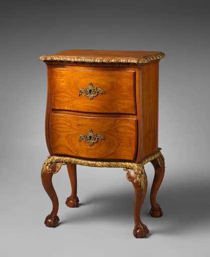 Small commode