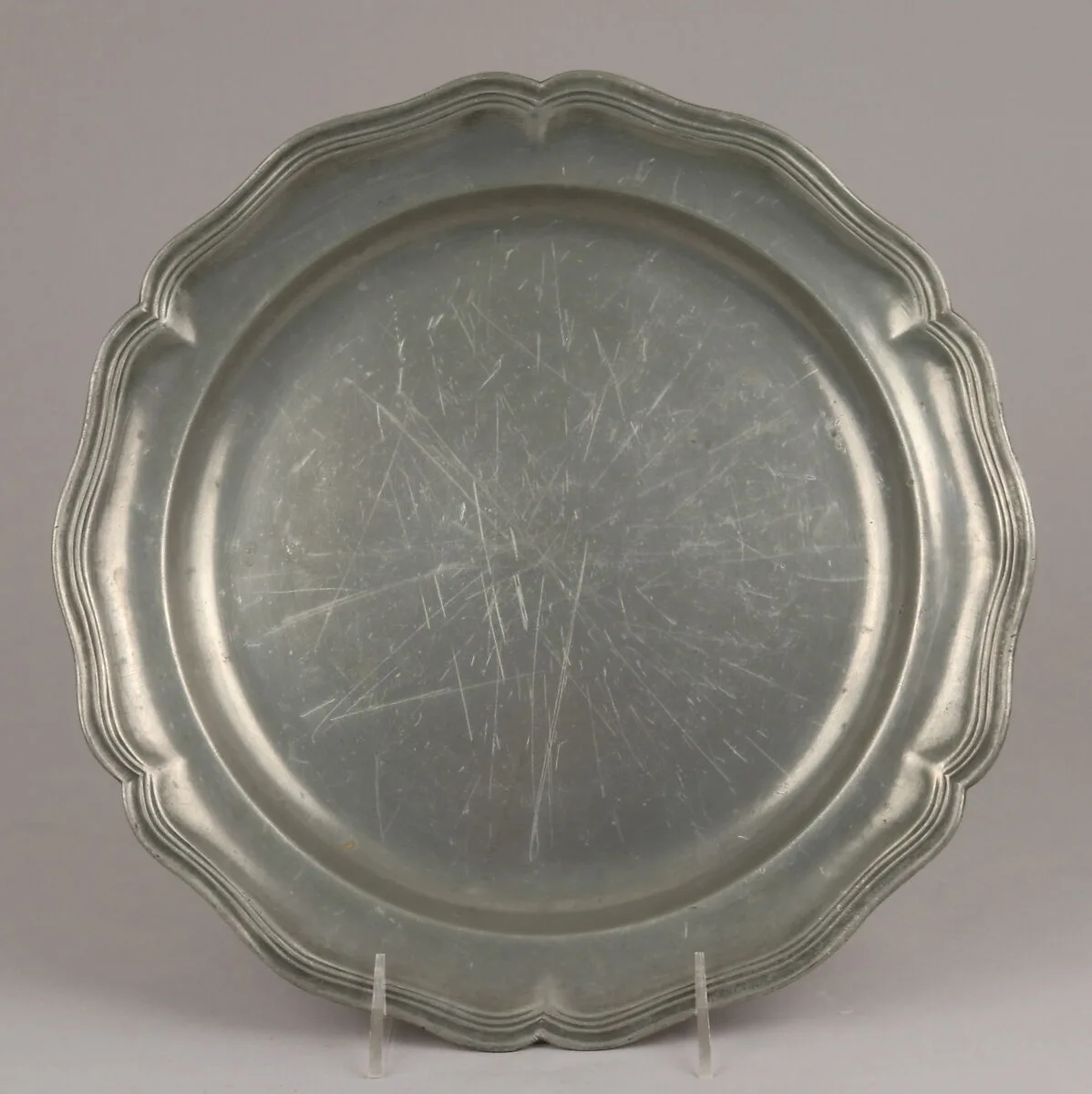 Pair of dishes — Unknown
