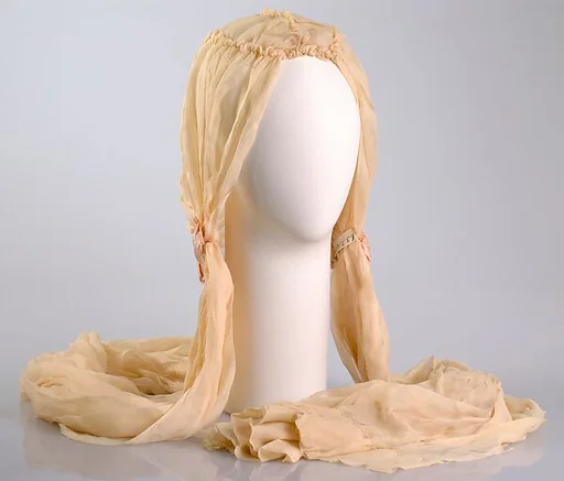 Boudoir cap