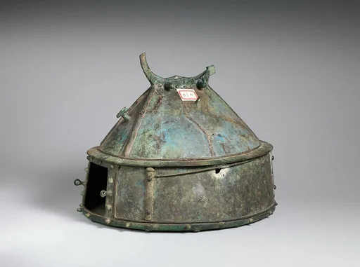 Urn in the form of a hut