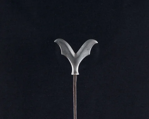 Arrowhead (<i>Yanone</i>)