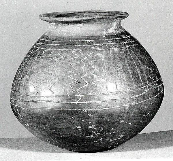 Jar with incised decoration — Unknown