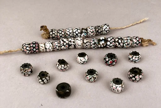 Beads (33)