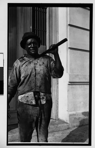 [Coal Dockworker, Havana]