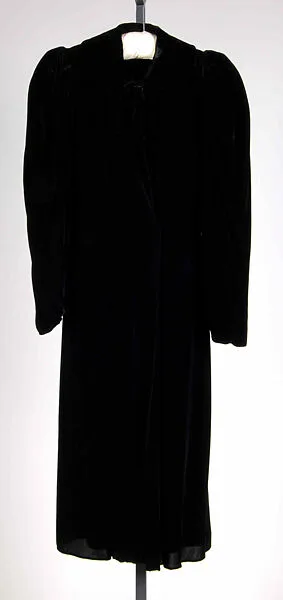Evening coat — Valentina