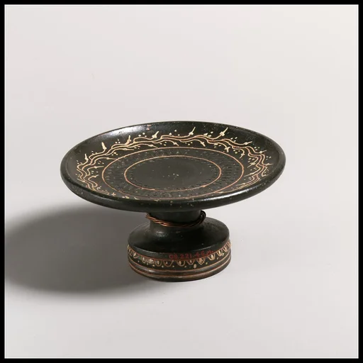 Terracotta stemmed plate