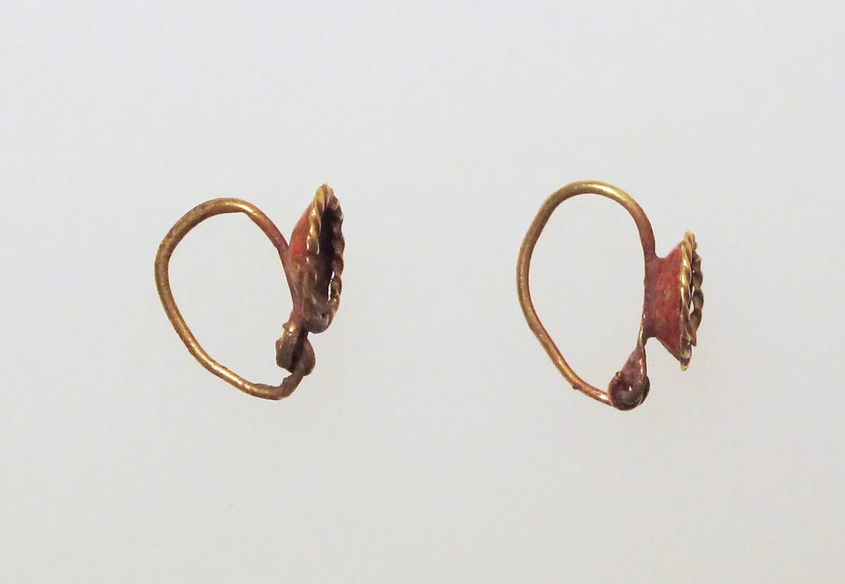 Earring, loop type — Unknown