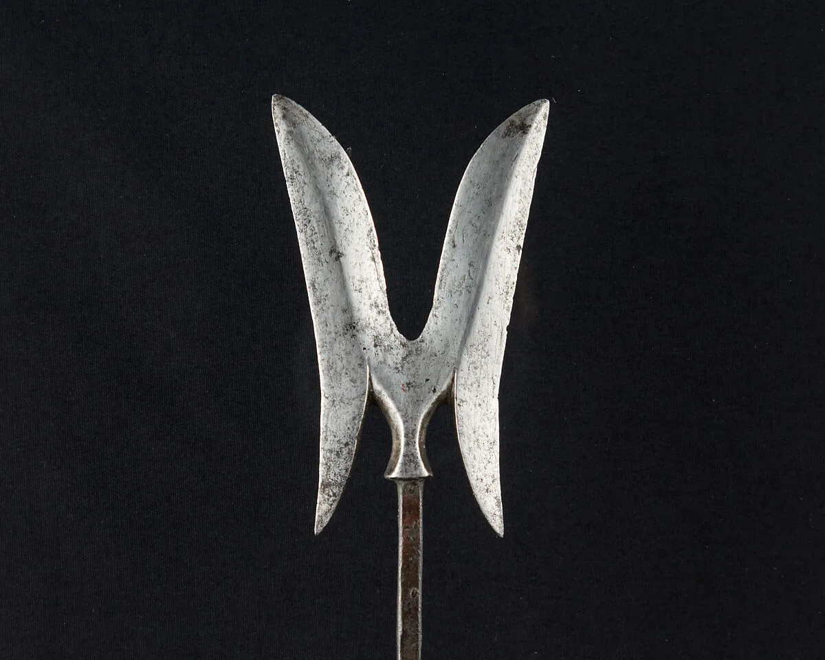 Arrowhead (<i>Yanone</i>) — Unknown