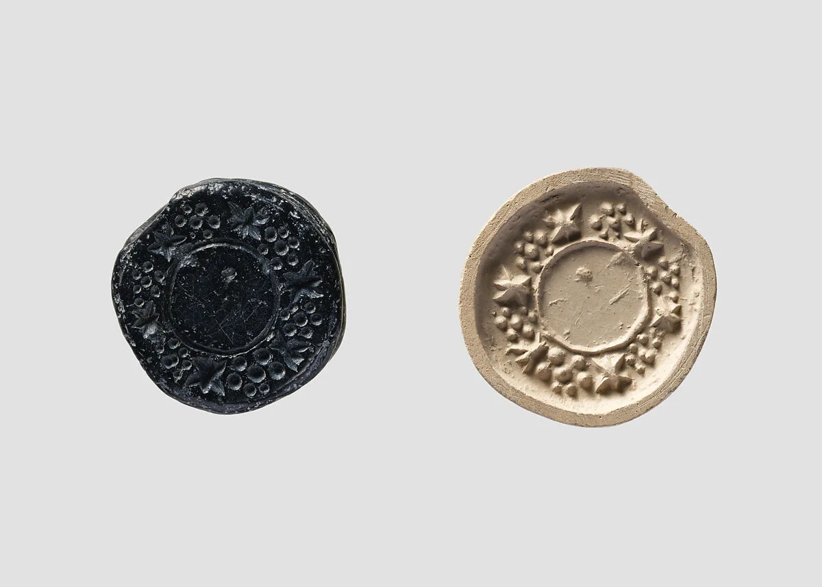 Cupola seal engraved on back and face — Unknown