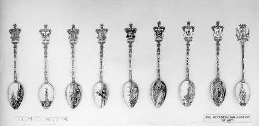 Souvenir spoon with view of Moscow and the river