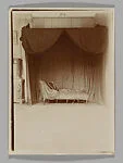[Divan Inside the Cabinet Used for Séances at the Institut Général Psychologique]