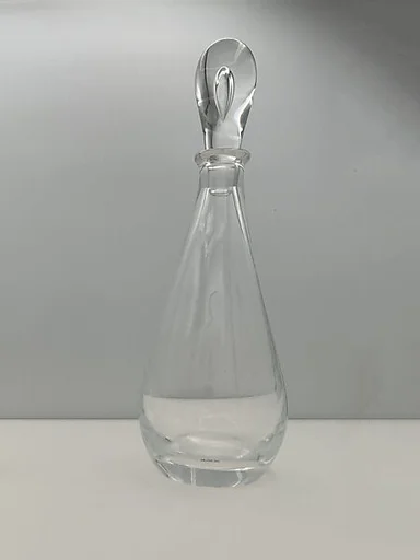 Decanter with stopper