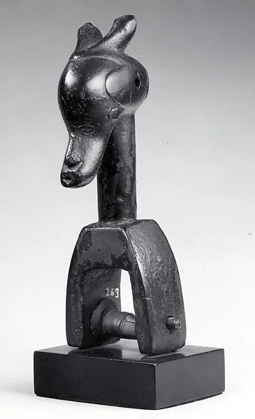 Heddle Pulley with Figure — Unknown