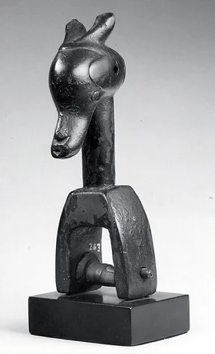 Heddle Pulley with Figure