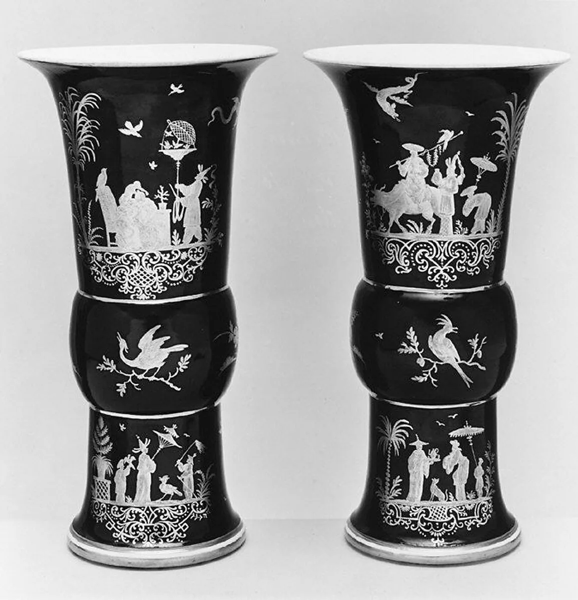 Pair of beaker vases — Johann Gregor Höroldt|Meissen Manufactory