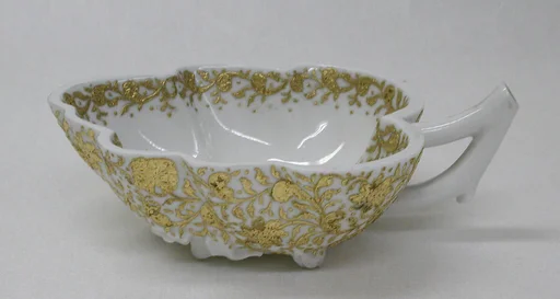 Leaf-shaped dish (part of a service)