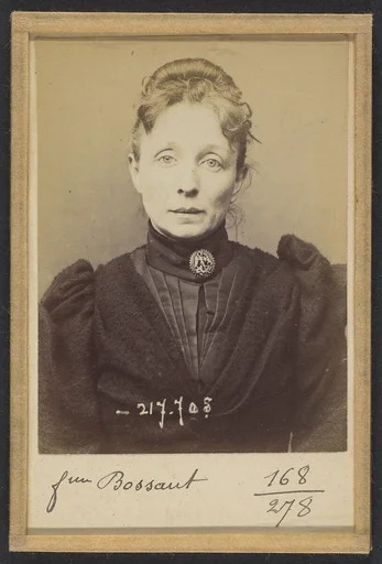 Loth. Clotilde, Caroline (femme Bossant). 43 ans, née à Valenciennes. Sans profession. Anarchiste. 27/4/94.