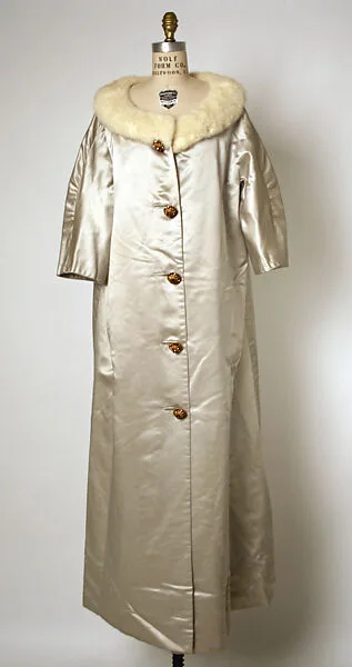 Housecoat — House of Balenciaga|Cristobal Balenciaga