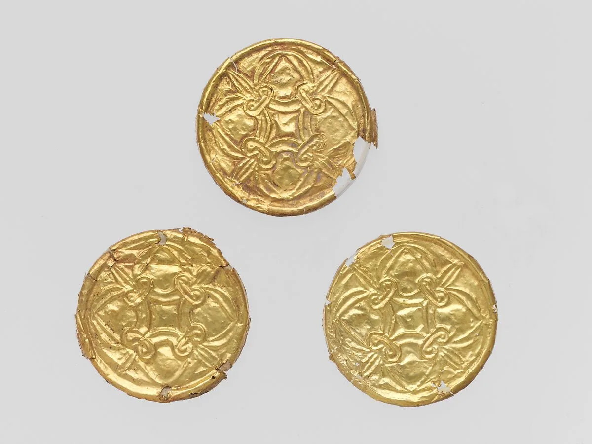 Gold roundel — Unknown