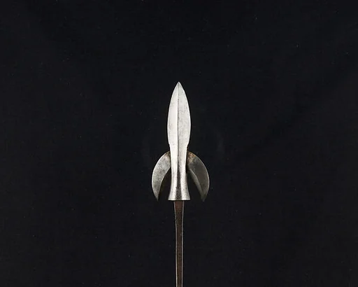 Arrowhead (<i>Yanone</i>)