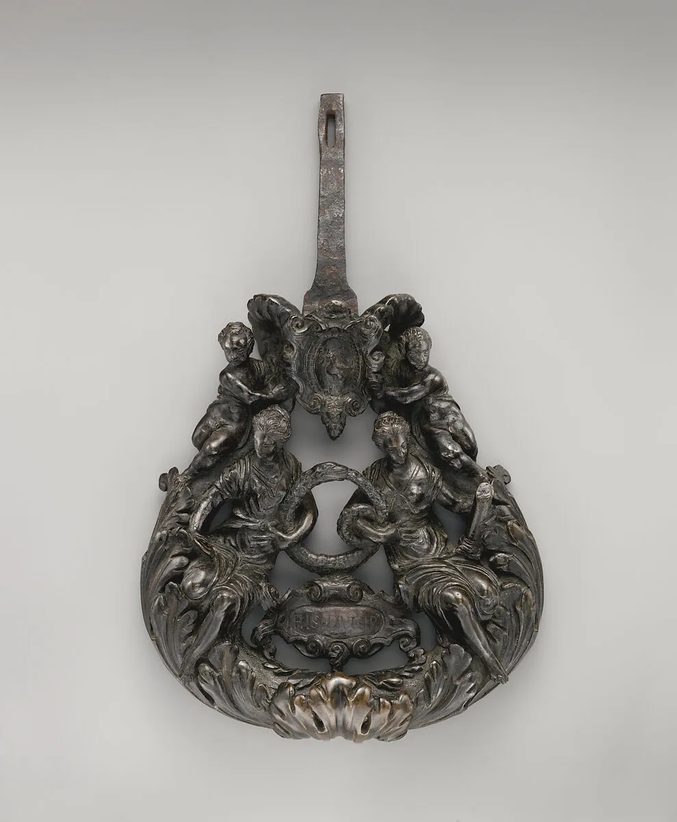 Doorknocker with Prudence and Fortitude joined eternally — Unknown