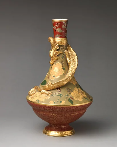 Vase with coiled dragon