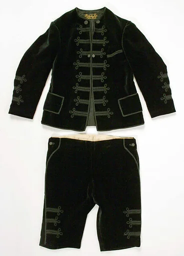 Suit