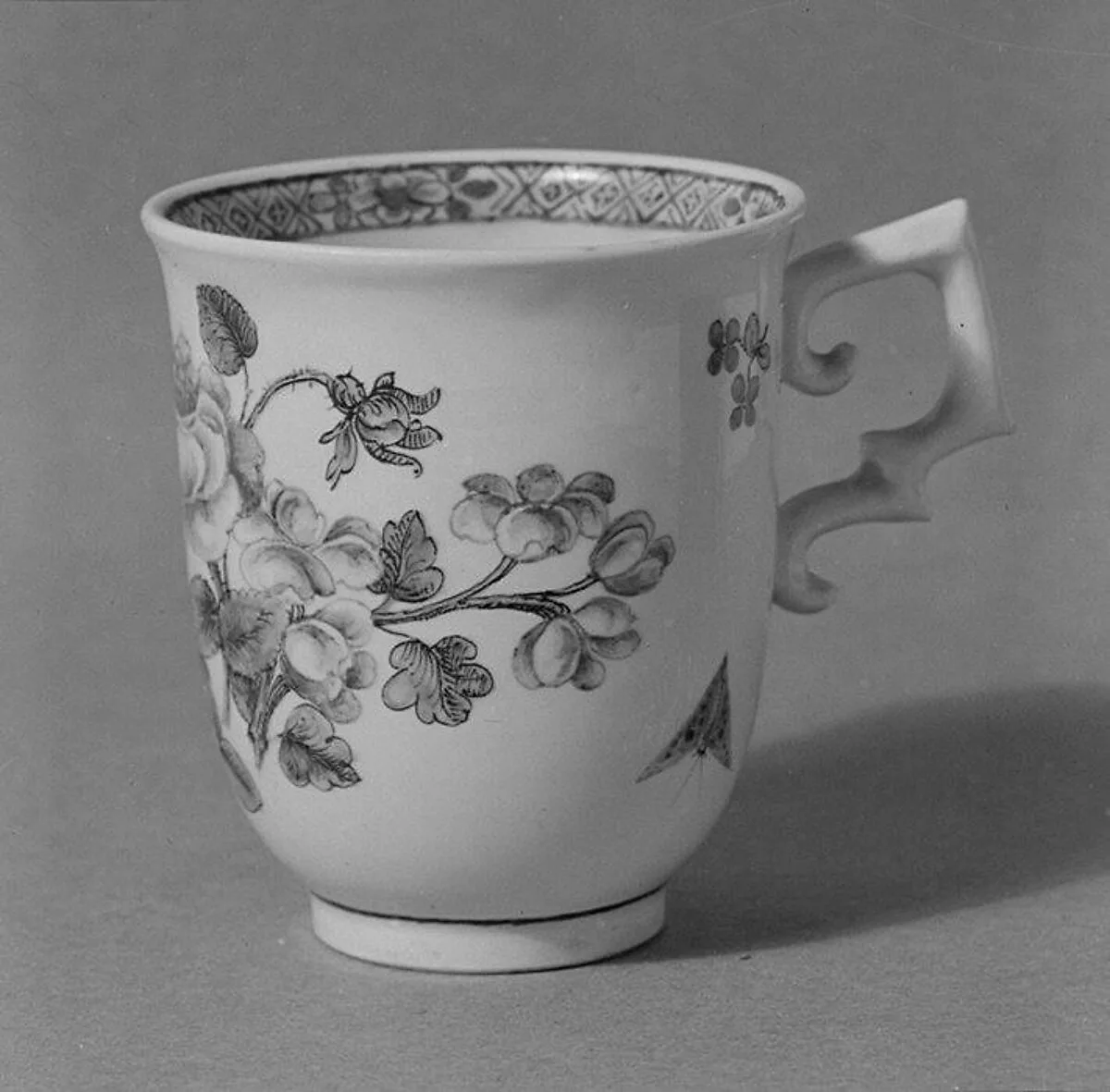 Beaker — Vienna|Claudius Innocentius Du Paquier period