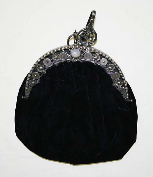 Chatelaine — Unknown